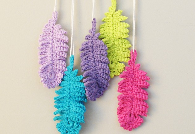 Crochet Feathers (Free Pattern)