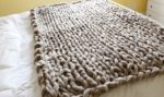 Arm Knit a Blanket in 45 Minutes