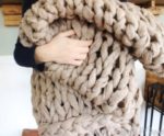 Arm Knit a Blanket in 45 Minutes