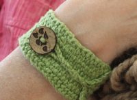 Crochet Cuff Bracelet (Free Patterns)