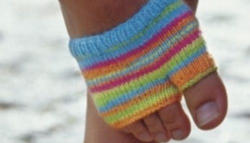 Free Pattern for Flip Flop Socks